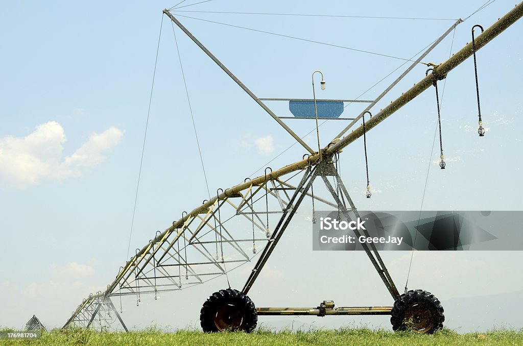 Système d'irrigation à pivot central - Photo de Pâturage libre de droits