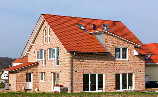 istock Contemporary Family Home 176987894