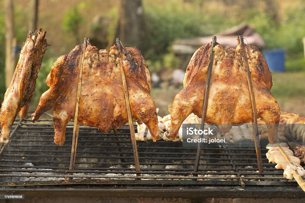 Chambre de style thaïlandais de poulet grillé. - Photo de Aliment libre de droits