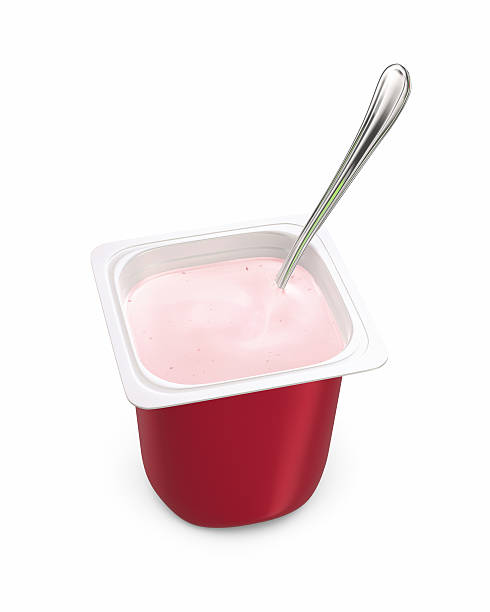 singolo con pentola di fragole yogurt con cucchiaio - yogurt yogurt container strawberry spoon foto e immagini stock