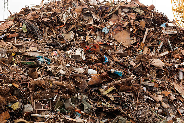 istock The massive pile of junk 176992419