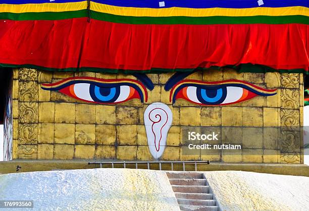 Buddhas Augen Auf Einem Boudha Nath Stupa Nepal Stockfoto und mehr Bilder von Asien