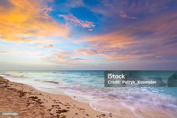 Karibische Meer Bei Sonnenaufgang Stockfoto und mehr Bilder von Playa Del Carmen - Playa Del Carmen, Blau, Bucht
