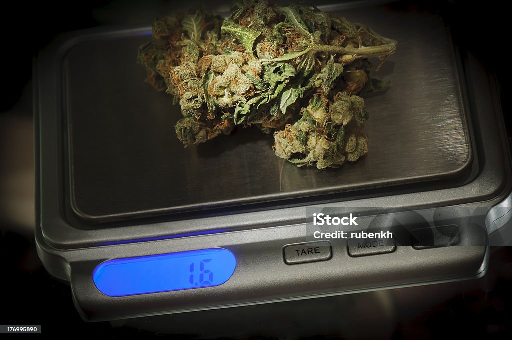 Weed On A Marijuana Scale Stock Photo - Download Image Now - Weight Scale,  Cannabis Plant, Marijuana - Herbal Cannabis - iStock