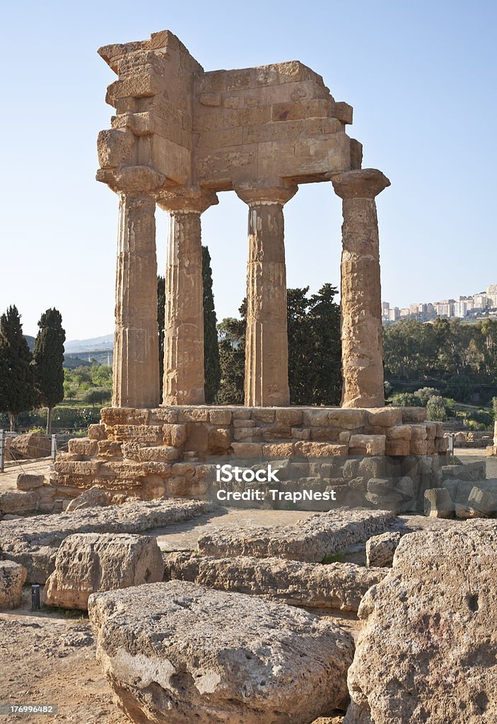 Templo de Dioscuri en Agrigento - Foto de stock de Agrigento libre de derechos