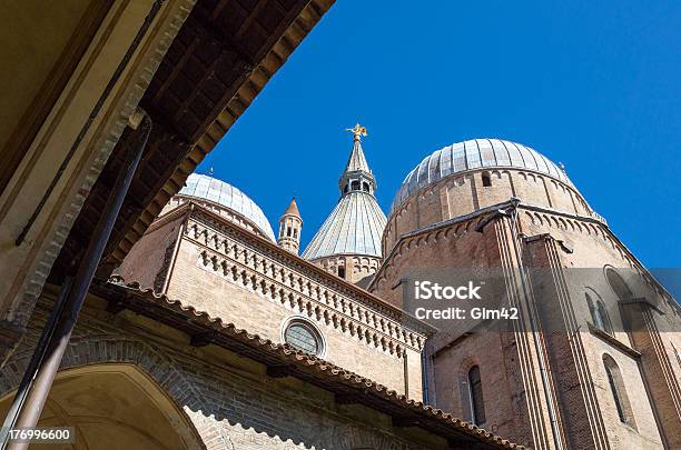 Pádua - Fotografias de stock e mais imagens de Ao Ar Livre - Ao Ar Livre, Basílica, Claustro