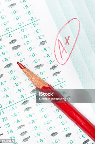Abgestuftes Test Formular Stockfoto und mehr Bilder von Schulische Prüfung - Schulische Prüfung, Papier, Ausbildungs-Testergebnisse