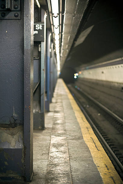 istock Brooklyn Bridge Subway Platform New York City 176997665