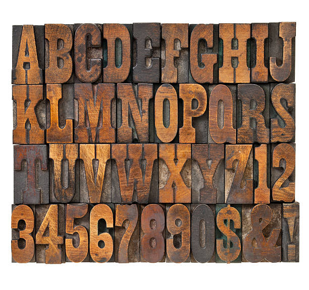 lettres et des chiffres de type vintage. - letterpress typescript alphabet wood photos et images de collection