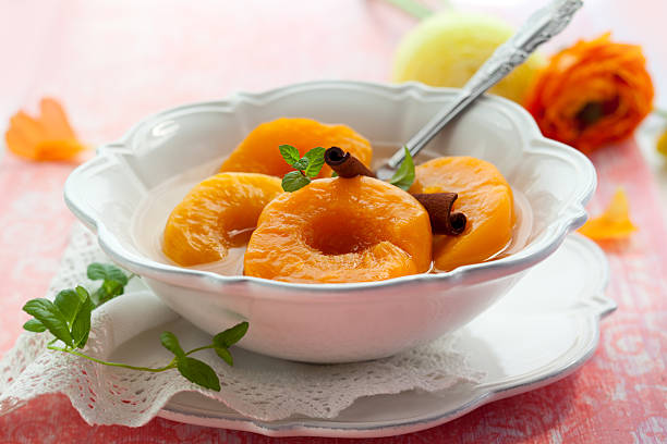 Cтоковое фото Peaches в виде сиропа
