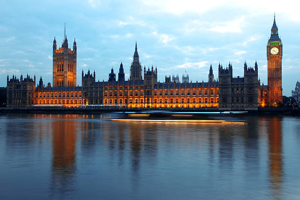 istock Evening Big Ben and Houses of Parliamen 177001707