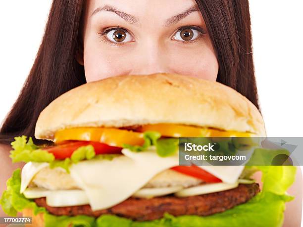 ハンバーガーを持つ女性 - 1人のストックフォトや画像を多数ご用意 - 1人, おやつ, カットアウト