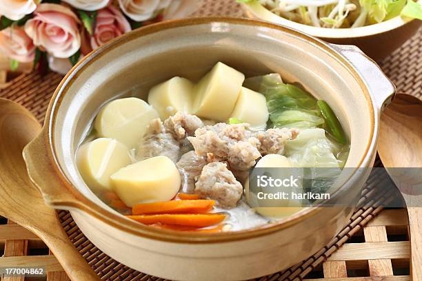 Zuppa Di Cucina Tailandese - Fotografie stock e altre immagini di Alimentazione sana - Alimentazione sana, Asia, Calore - Concetto