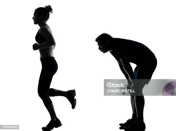 한 남자가 여자의 커플입니다 워크아웃용 피트니스 운동 숨이 참에 대한 스톡 사진 및 기타 이미지 - 숨이 참, 달리기, 2명