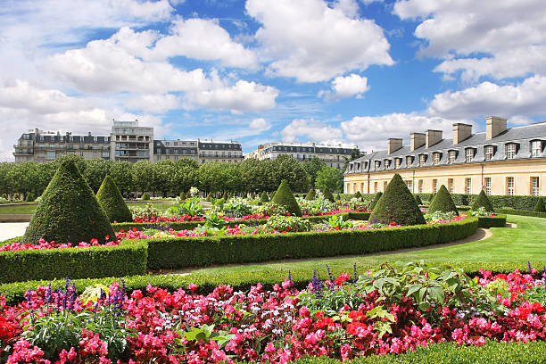 istock City park. Paris, France. 177012191