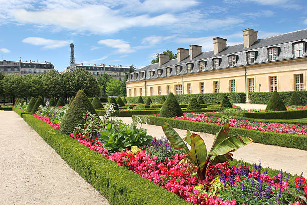 istock City park. Paris, France. 177013340