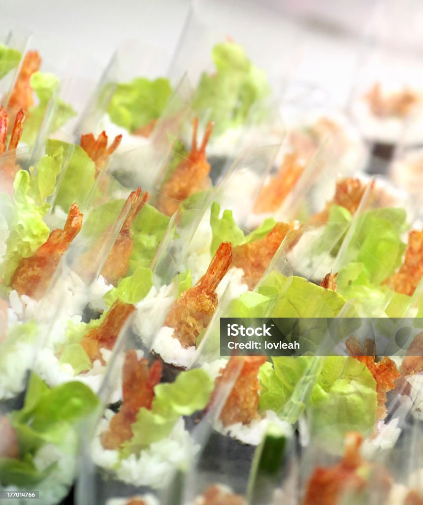 Os sushi em exibição - Foto de stock de Alimentação Saudável royalty-free