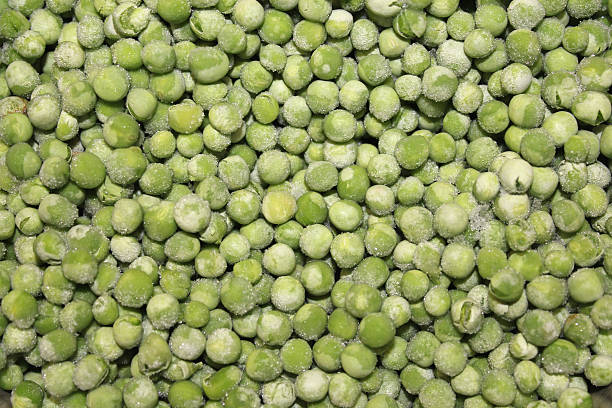 istock green frozen peas 177015495