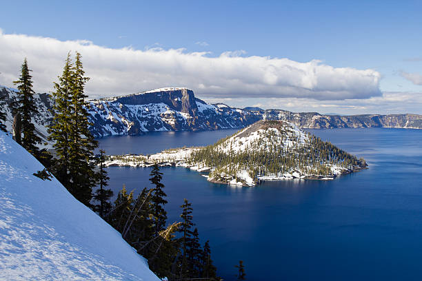 istock Crater Lake National Park Wizard Island 177015721