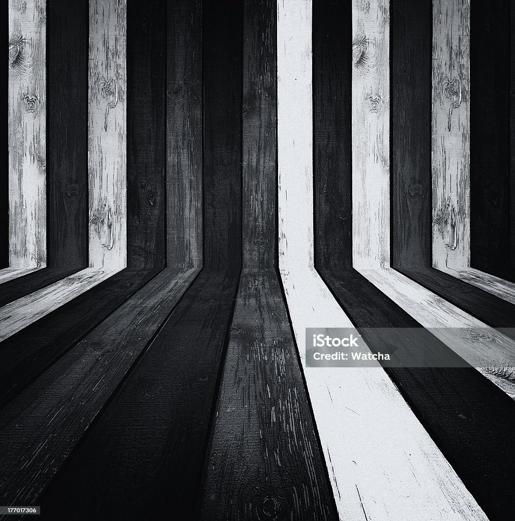 Monocromo habitación de madera - Foto de stock de Abandonado libre de derechos