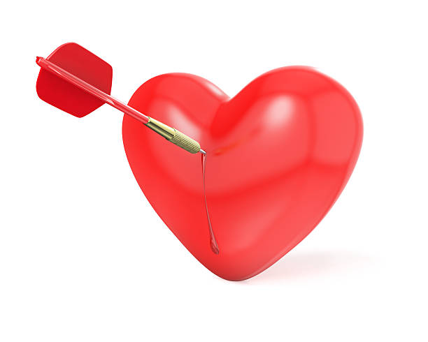 istock Dart hit the red heart 177021256