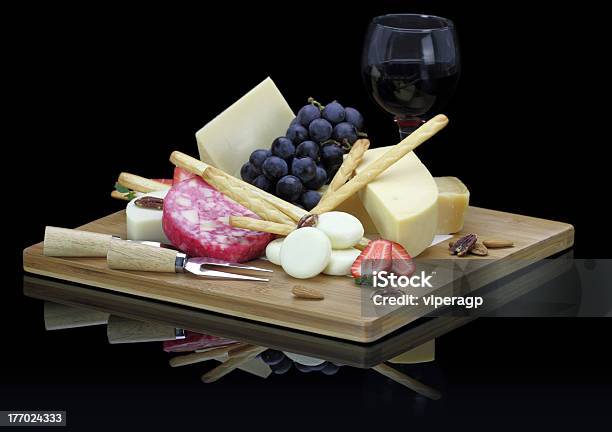Käseplatte Stockfoto und mehr Bilder von Brotstange - Brotstange, Cheddar - Käse, Edamer