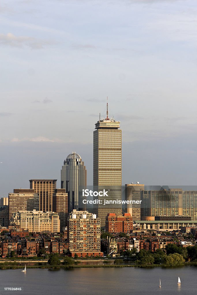 Boston Back Bay com a Prudential Tower - Foto de stock de Boston - Massachusetts royalty-free