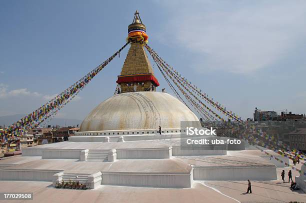 Foto de O Grande Estupa De Boudha Kathmandu e mais fotos de stock de Amarelo - Amarelo, Azul, Bandeira