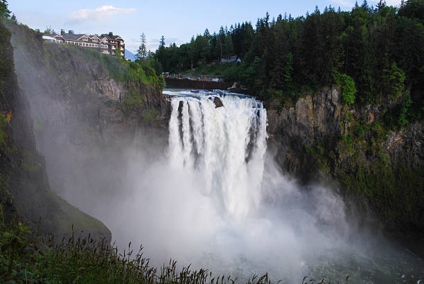 istock Snoqualmie Falls at sunset 177029960