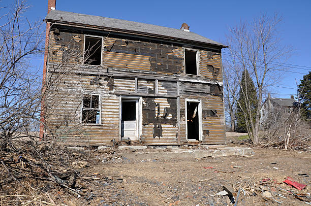 istock old farmhouse in eastern pennsylvania 177030296
