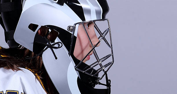 istock Young hockey goaltender profile 177031179