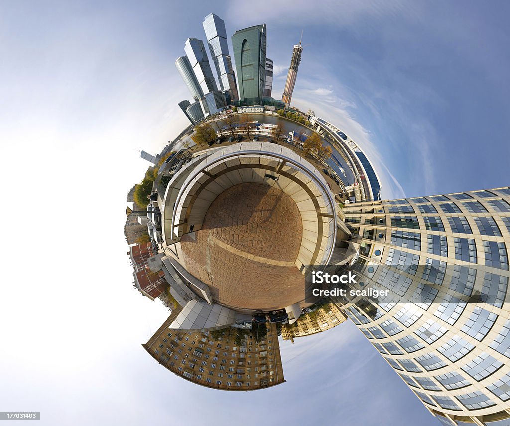 panorama de 360 grados de la ciudad de Moscú, mini planeta estilo - Foto de stock de Vista de 360 grados libre de derechos