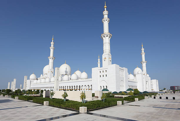 셰이크 자이드 그랜드 모스크까지 in 움알카이와인 - minaret international landmark national landmark sheikh zayed mosque 뉴스 사진 이미지
