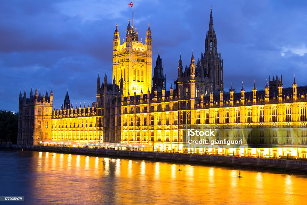 Parlament bei Nacht, London, England - Lizenzfrei Abenddämmerung Stock-Foto