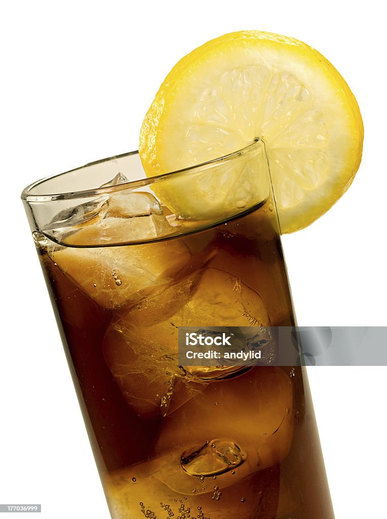 Cola con ghiaccio e limone - Foto stock royalty-free di Agrume