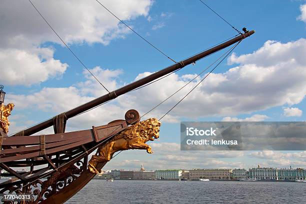 Foto de Stem Do Navio e mais fotos de stock de Ajardinado - Ajardinado, Antigo, Caule