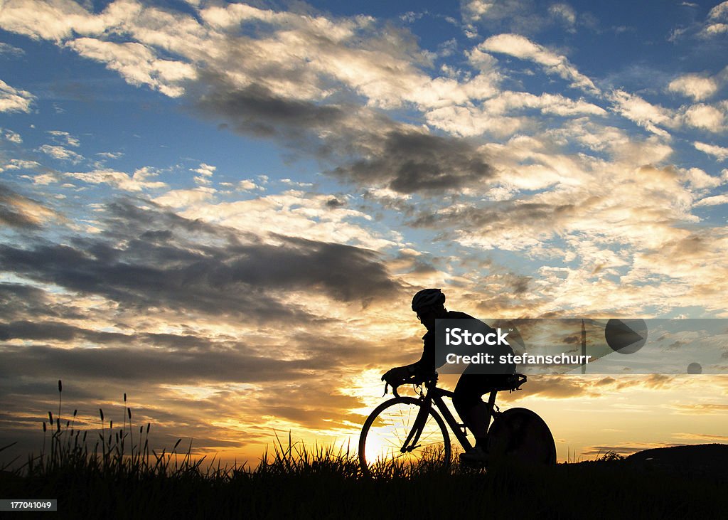 Triatleta ciclismo - Foto de stock de Bicicleta de Corrida royalty-free