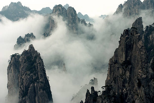 istock Mount Huang with Fog 177041089