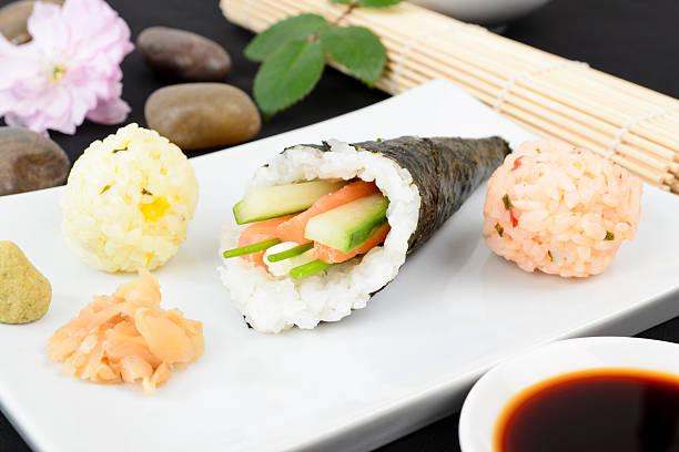 데마키 (手巻) - japanese cuisine pulut fish salmon 뉴스 사진 이미지