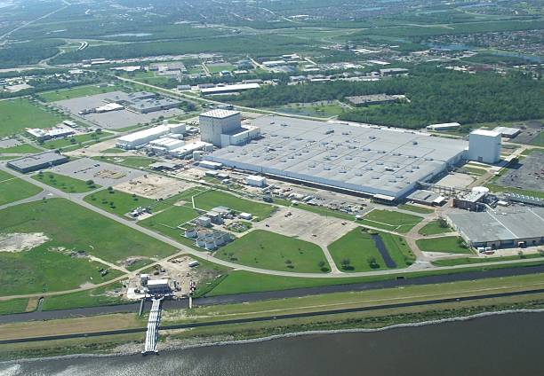 istock New Orleans industrial, aerial 177043593