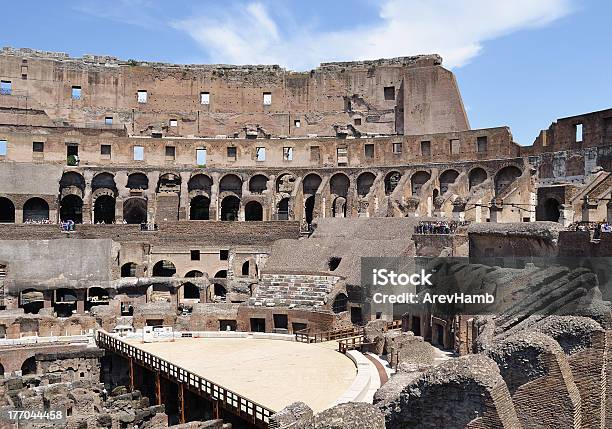 Colosseum In Rome Italy Foto de stock y más banco de imágenes de Aire libre - Aire libre, Anfiteatro, Antiguo