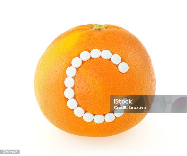 자몽 비타민 C 환약 처리 흰색 배경컨셉입니다 0명에 대한 스톡 사진 및 기타 이미지 - 0명, 감귤류 과일, 개념