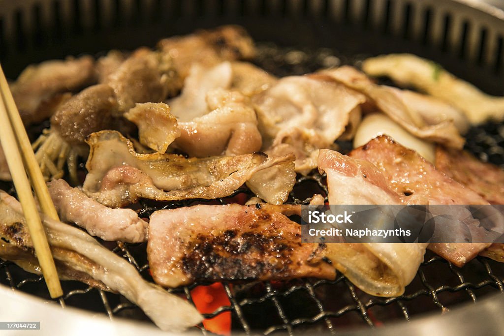 Japanisches barbecue in modernen Herd - Lizenzfrei Asien Stock-Foto