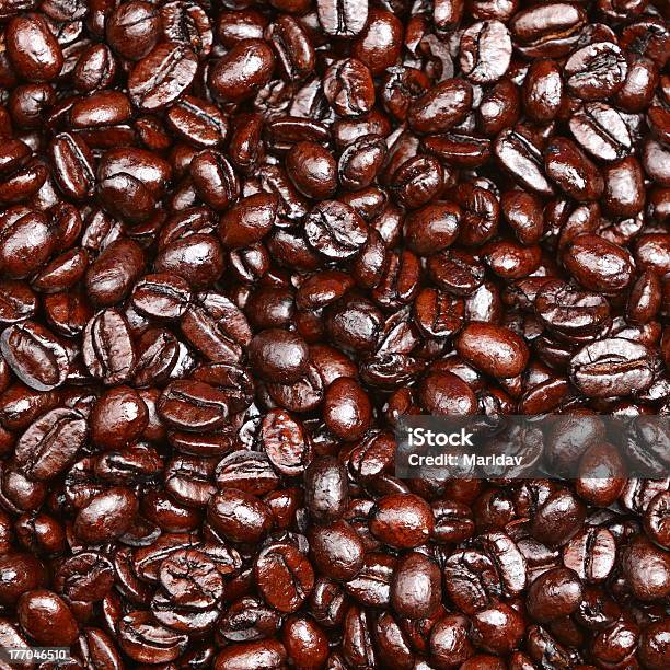 Foto de Grãos De Café De Fundo e mais fotos de stock de Assado - Assado, Bebida, Café - Bebida