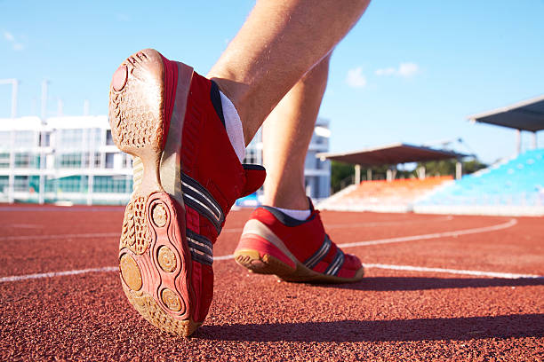 istock foots of runner on start 177046859