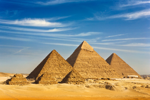 Las Pirámides de Giza photo