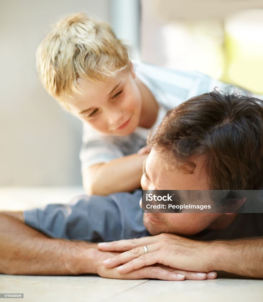Pai e filho bond - Foto de stock de 30 Anos royalty-free