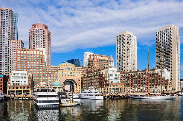 istock Rowes Wharf-Gateway to Boston 177060871