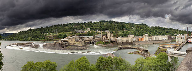istock Power Plant at Willamette Falls Lock 177079293