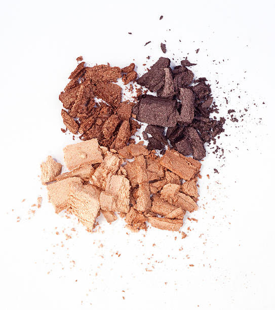 istock Crumbled eyeshadow powder in four colors 177090515